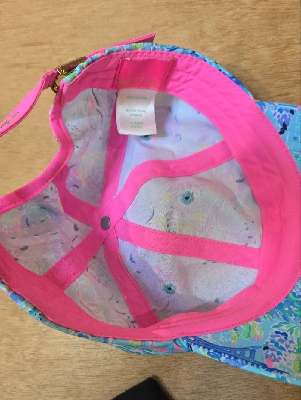 Lilly Pulitzer Lilly Loves Texas Run Around Hat - Picture 5 of 7